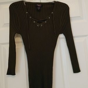 Stretchy, criss cross blouse!